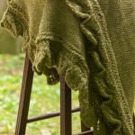 Leaf-Edged-Baby-Blanket